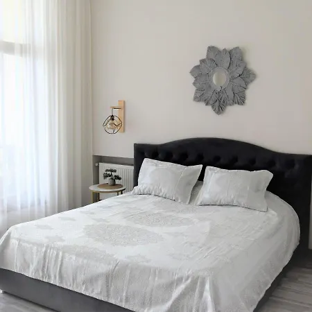 Apartment In Arcadia Palace With Sea View! Odessa