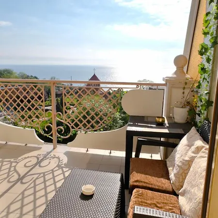 In Arcadia Palace With Sea View!