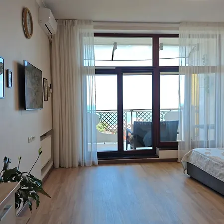Apartment In Arcadia Palace With Sea View!