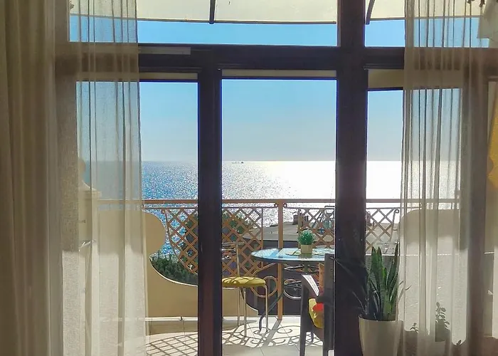 Apartament In Arcadia Palace With Sea View!