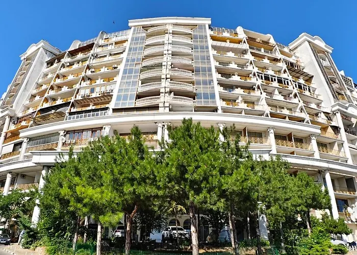 In Arcadia Palace With Sea View!