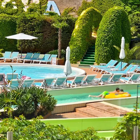 In Arcadia Palace With Sea View!